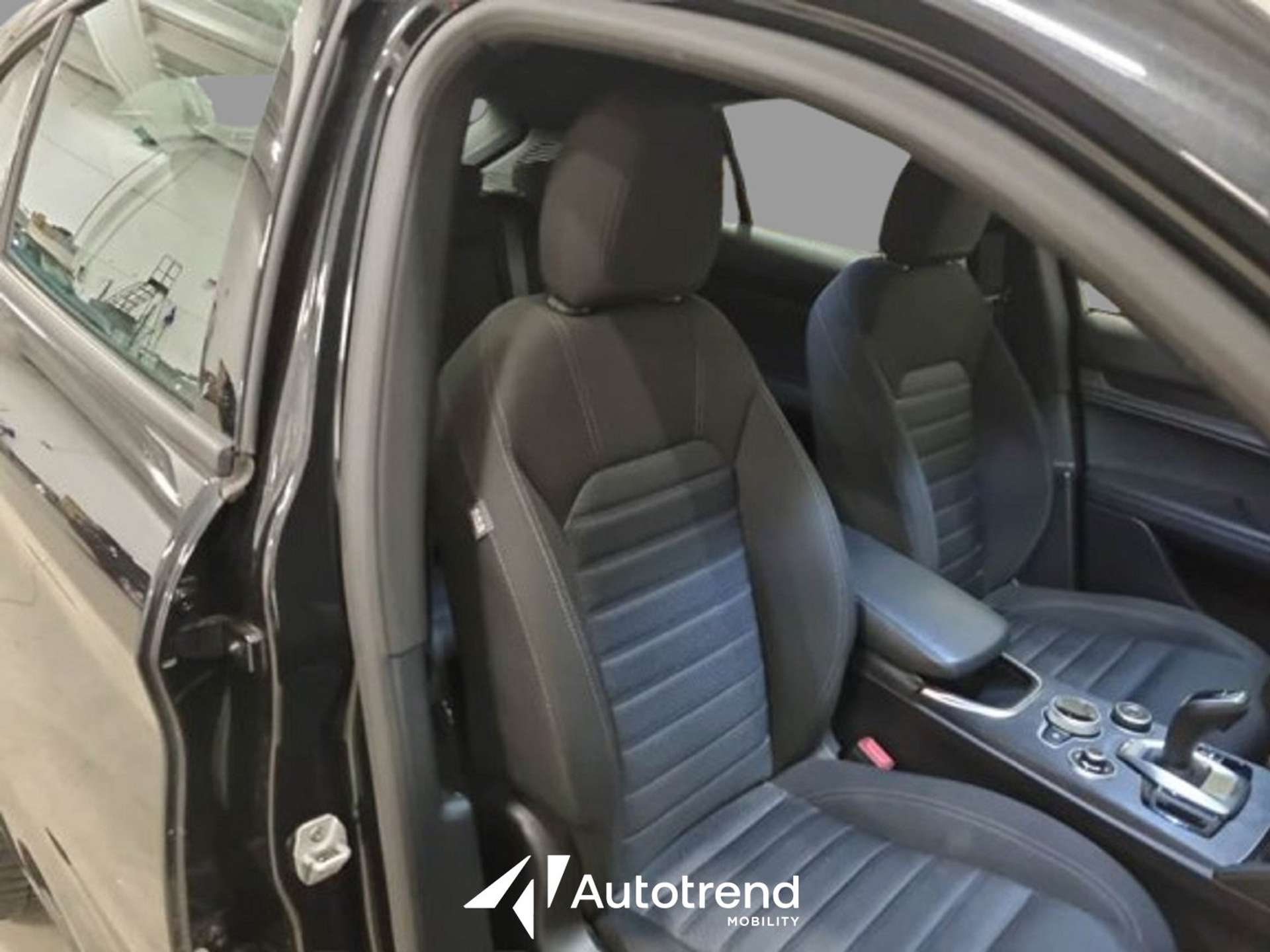 Alfa Romeo Stelvio  2.2 Turbo Diesel 160 CV Automatica AT8 Super Business RWD