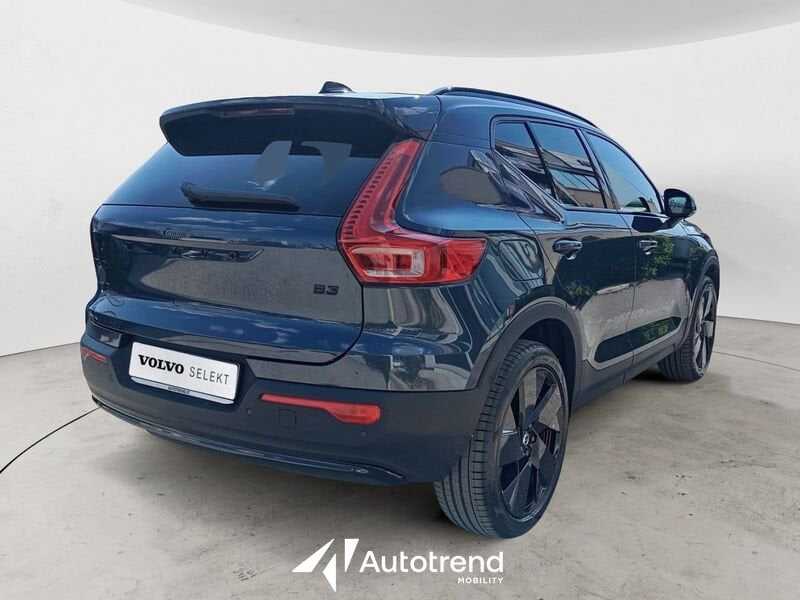 Volvo XC40  B3 163+14 CV Automatico TETTO LED Ultra Black Edition
