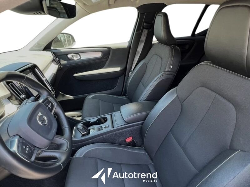 Volvo XC40  D3 150 CV AWD Automatica NAVI LED Business Plus