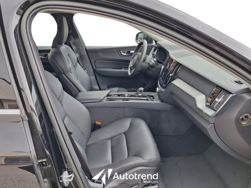 Volvo XC60  B4 197+14 CV AWD Automatico Mild Hybrid Diesel Core