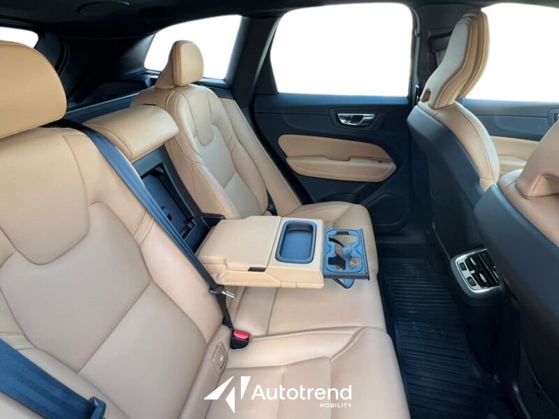 Volvo XC60  B5 235+14 CV AWD Mild Hybrid Diesel Automatico Inscription