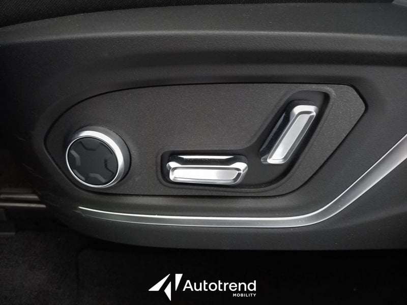 Lynk & Co 01  MY23 1.5 Plug-In Hybrid 261 CV Automatica NAVI TETTO LED
