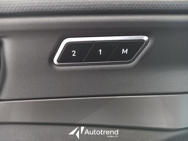 Lynk & Co 01  MY23 1.5 Plug-In Hybrid 261 CV Automatica NAVI TETTO LED