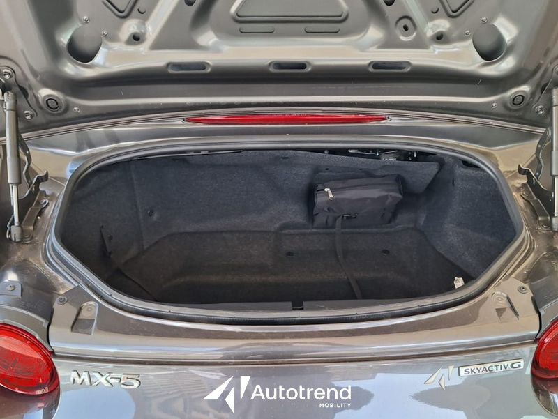 Mazda MX-5  1.5L Skyactiv-G 132 CV Soft Top Roadster Exclusive-Line
