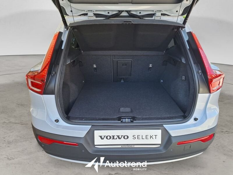 Volvo   T4 129+82 CV Plug-in Hybrid Automatica Recharge Inscription Expression