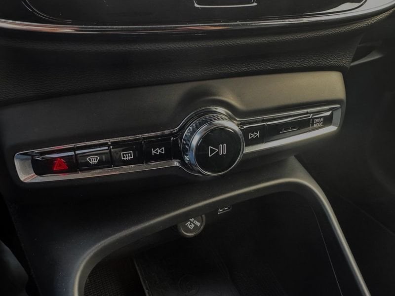 Volvo   T4 129+82 CV Plug-In Hybrid Recharge Plus Dark