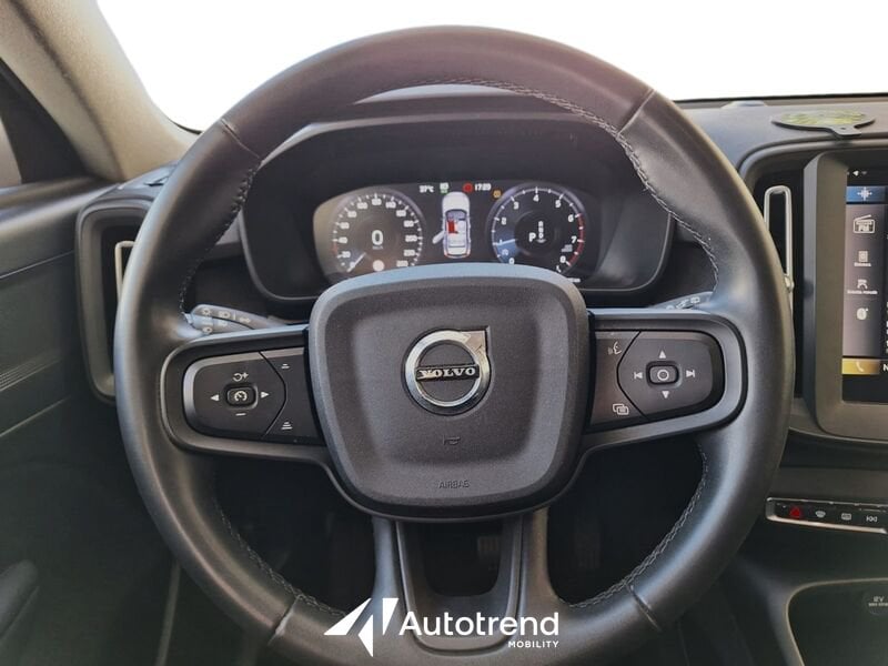Volvo XC40  T2 129 CV Automatico Core N1 Autocarro