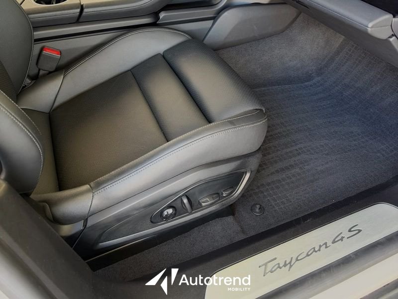 Porsche Taycan  Cross Turismo 4S 598 CV 5 Posti in Conto Vendita