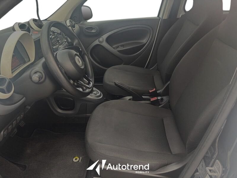 smart forFour  1.0 71 CV Twinamic Automatica Youngster