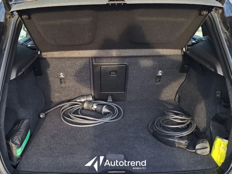 Volvo   T4 129+82 CV Plug-in Hybrid Recharge Automatica Core
