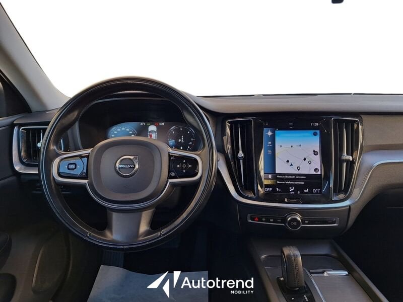 Volvo V60  B4 197+14 CV Mild Hybrid Diesel Automatica Momentum Business