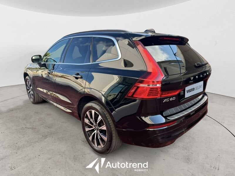 Volvo XC60  B4 179+14 CV Mild Hybrid Diesel Automatica Core